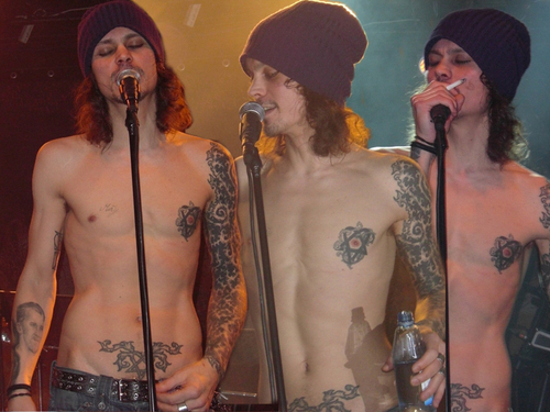 Ville_sexy_hott_and_beautiful--large-msg-120151110174.jpg